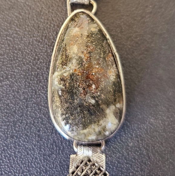 New Seraphinite Silver Bracelet. - Picture 5 of 13